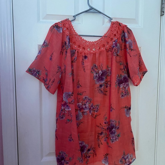 Floral Blouse - Picture 2 of 2